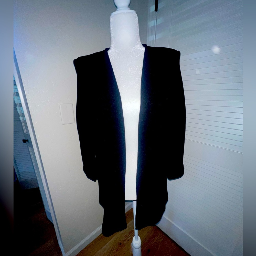 Women’s lightweight open blazer - size medium